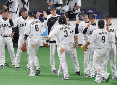 侍Jが好発進、5―0で韓国破る 野球・プレミア12