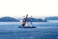 辺野古掘削近く再開 台船設置作業始まる