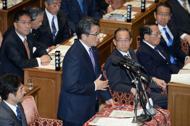 首相、改憲に重ねて意欲 集会にメッセージ