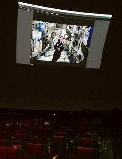 油井さんが小中高生と交信 - 全国７カ所でイベント