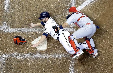 モリーナが8年連続受賞=米大リーグ・ゴールドグラブ賞
