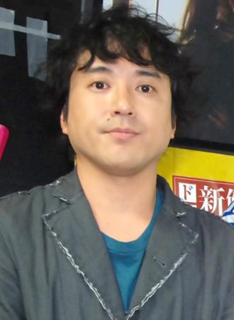 ムロツヨシ、手術が無事終了「目覚めました」