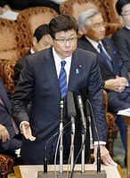警戒監視活動「今後の検討課題」=南シナ海情勢で安倍首相-参院予算委