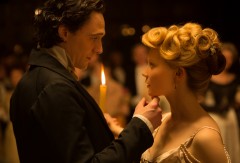 ギレルモ・デル・トロ監督のゴシックホラー、トム・ヒドルストンの萌えシーン公開