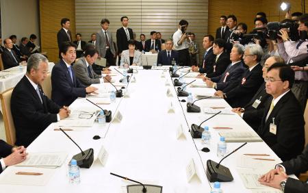 首相、GDP600兆円達成「民間需要の成長必要」