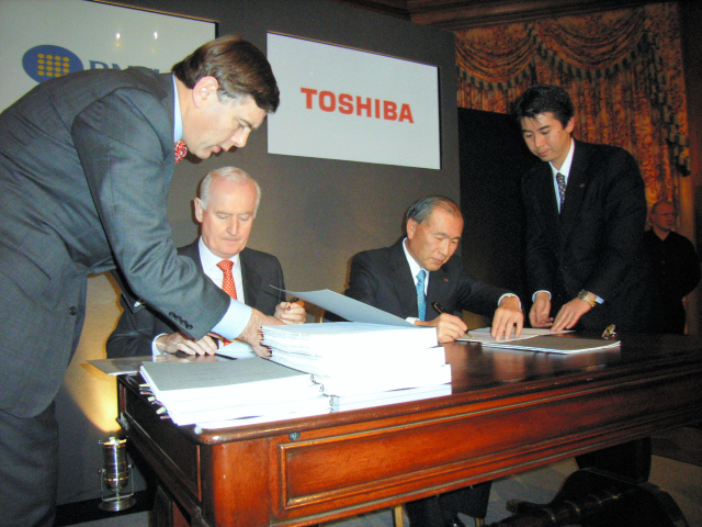 東芝子会社、原発で巨額損失計上…情報開示せず 2015年11月13日 07時08分