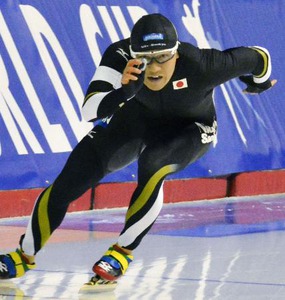 加藤条治、復帰戦は16位 スピードスケート