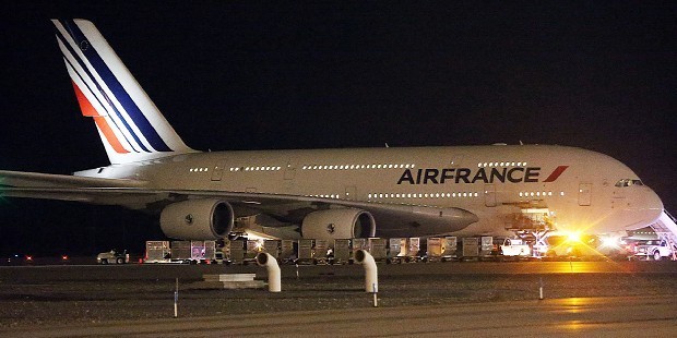 エールフランス機:爆破予告で米空港に緊急着陸