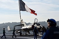 愛国機運背景に非常事態延長=イスラム教徒へ嫌がらせも−パリ同時テロから1週間