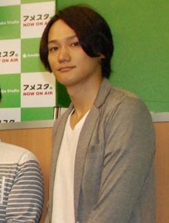 寿里:巨人・相川捕手の弟 小野麻亜矢と“舞台出会い婚”