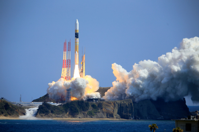 Ｈ２Ａ、発射台へ移動＝初の商業衛星、２４日打ち上げ