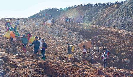 ミャンマー土石崩落:死者数増加113人に 行方不明者も