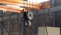 設備投資判断、１年４カ月ぶり下方修正 11月月例経済報告