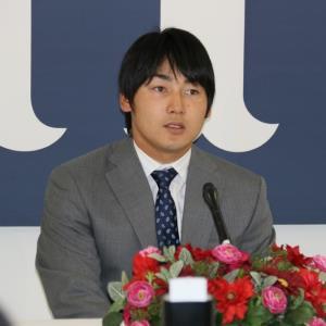 広島・丸は500万円減で更改「良かった点はない」