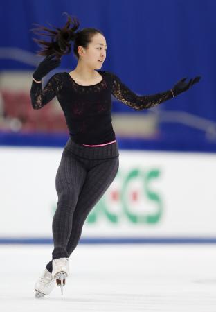 羽生結弦、SP世界最高点で首位 フィギュアNHK杯