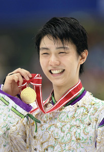 羽生結弦がNHK杯優勝…史上初の300点超え