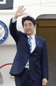 首相、COP21出席でパリへ「日本も貢献」 2015年11月29日 18時24分