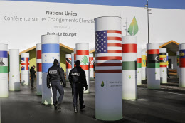 COP21、30日にパリで開幕 テロに備え厳戒態勢