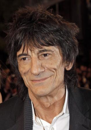 ストーンズの68歳が双子のパパに