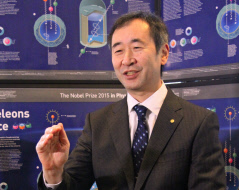 梶田氏、ノーベル賞に２人の恩師 思い胸に授賞式