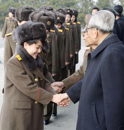 北朝鮮の女性グループ モランボン楽団が海外初公演