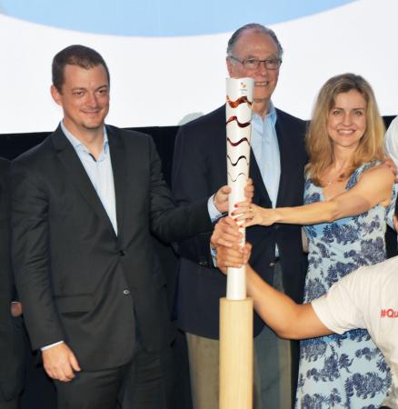 リオ、６都市でパラ聖火リレー トーチに点字で理念