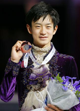 １５歳山本は３位、昨年に続き表彰台 ジュニアＧＰファイナル