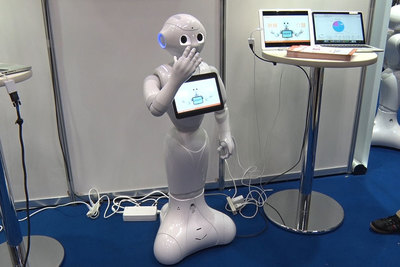 ペッパー、埼玉や沖縄にも派遣、ソフトバンク子会社がサービス拡充