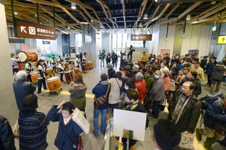 北海道新幹線開業まであと百日 新函館北斗駅で見学会