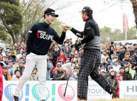 女子連覇！イ・ボミ、笑顔締め「素晴らしい１年間」／３ツアーズ選手権