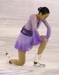 真央、失意の帰国 ２５日開幕の全日本で巻き返しへ／フィギュア