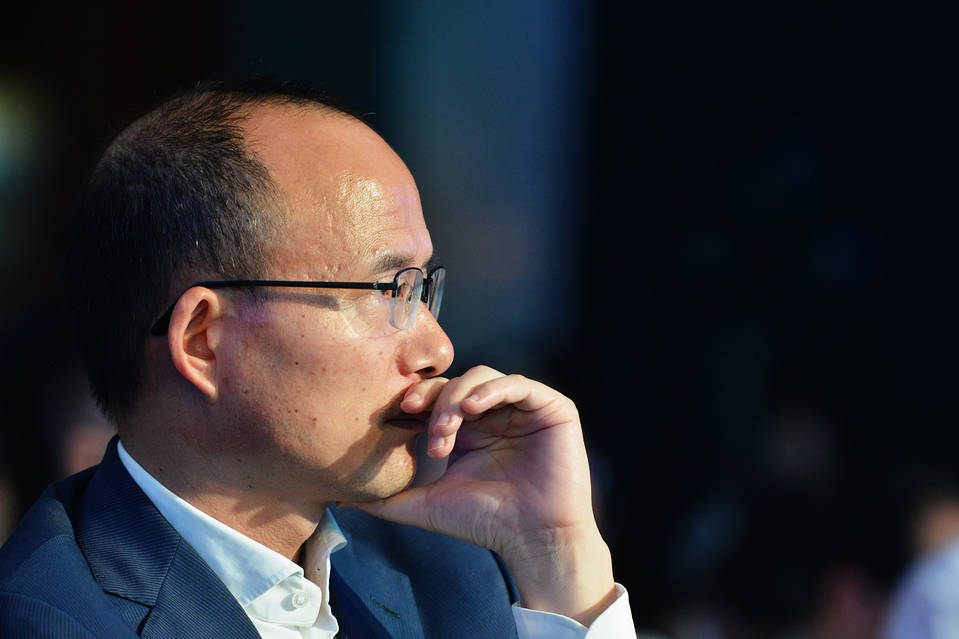 失踪した「中国のバフェット」総会に姿を現す