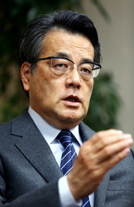 橋下氏「憲法改正のチャンス。自公、おおさか維新で『3分の2超え』を」