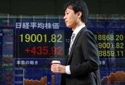 東証急反発、484円高 - 円安好感、不安和らぐ