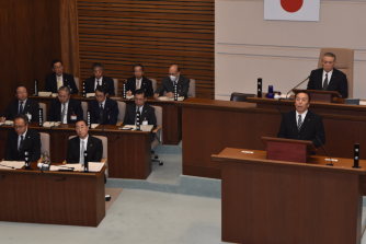 バスルーム問題 市長の減給案可決 「公私区分」非難も ／秋田