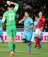 バルサが決勝進出＝スアレスがハットトリック－サッカークラブＷ杯