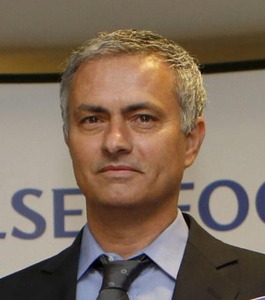 サッカー、モウリーニョ監督解任