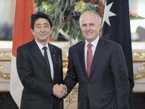 中国念頭「埋め立て停止を」…日豪首脳共同声明 2015年12月18日 23時51分