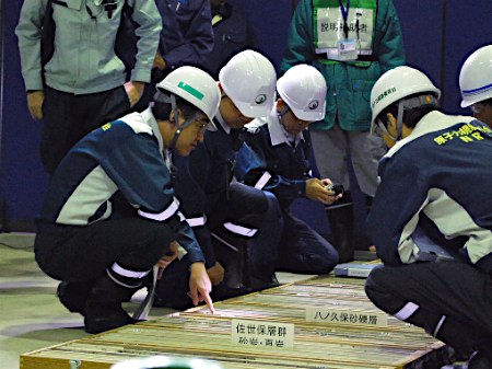 規制委、玄海原発を調査「見せてもらった限り納得」 佐賀