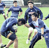 神戸製鋼がヤマハに快勝 ラグビーのトップリーグ