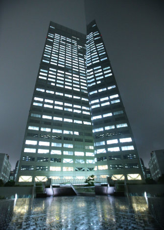 東芝の赤字、5千億円規模の見通し 16年3月期純損益