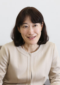 第７回「日経小説大賞」に西山氏「公方様のお通り抜け」