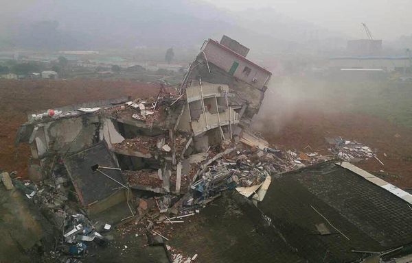 土砂崩れ、５９人不明 深センの工業団地