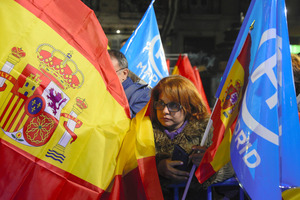 スペイン与党過半数失う 総選挙、連立協議難航の可能性