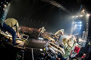 MAN WITH A MISSION、アルバム「The World's On Fire」2月発売 話題の新曲をライブ初披露
