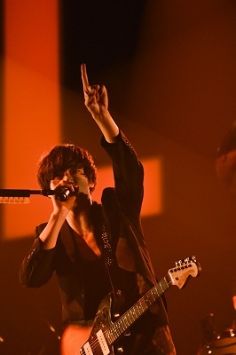 [Alexandros]、幕張メッセで堂々のツアーファイナル！