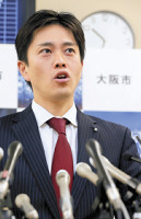 中学給食 改善に意欲…吉村・大阪市長就任会見 2015年12月22日