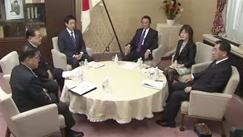 児童扶養手当、来年8月分から増額 子どもの貧困対策