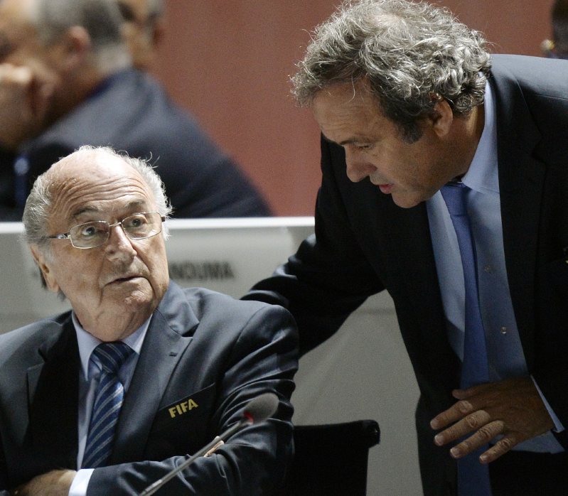 ＦＩＦＡブラッター会長ら処分、歓迎と擁護と 汚職疑惑