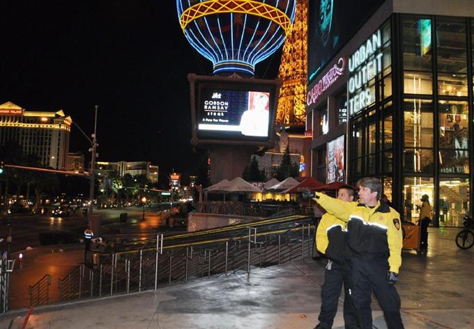 ベガスで車が歩道乗上げ歩行者1人死亡6人重体